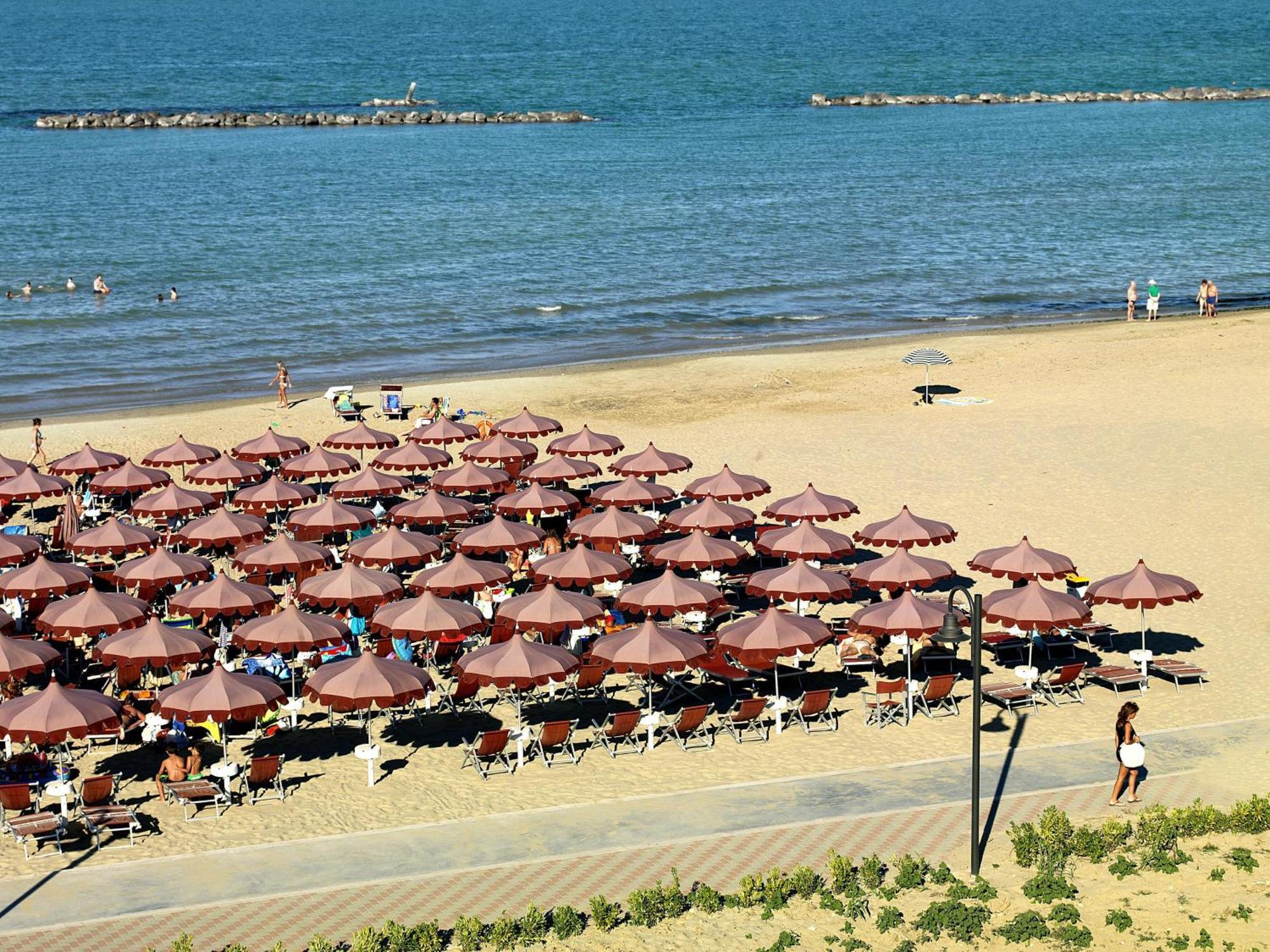 Апарт готель Casa Del Mar Розето-дельї-Абруцці Екстер'єр фото